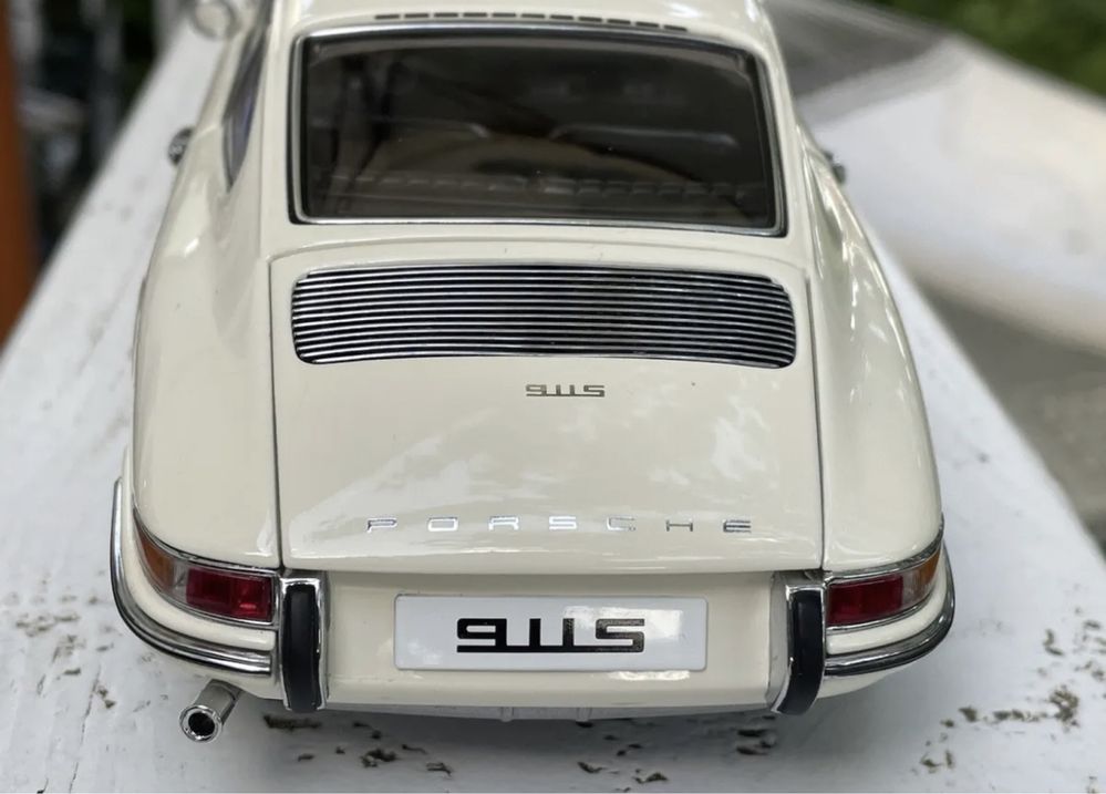 Модель AUTOart 1:18 Porsche 911 S 1967
