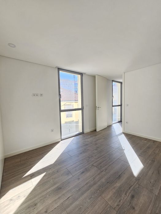 Arrendo T2 Novo S.Dinis, carvalhido..porto