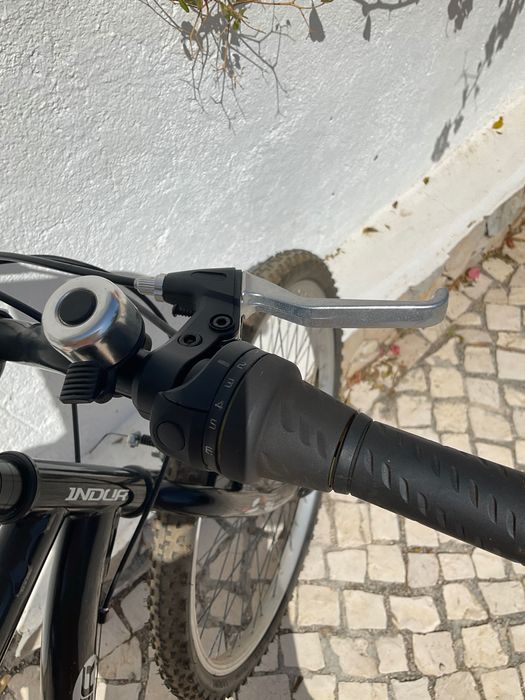 Bicicleta Montanha marca Indur 18V / Mountain bike Indur 18V COMO NOVO