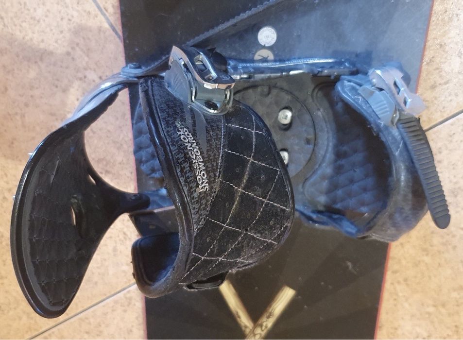 Сноуборд с криплением и ботинками. Rossignol.