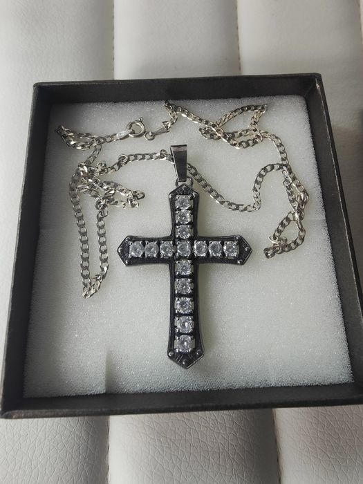 Krzyż wisiorek i łańcuszek vintage z cyrkoniami srebro próba 925