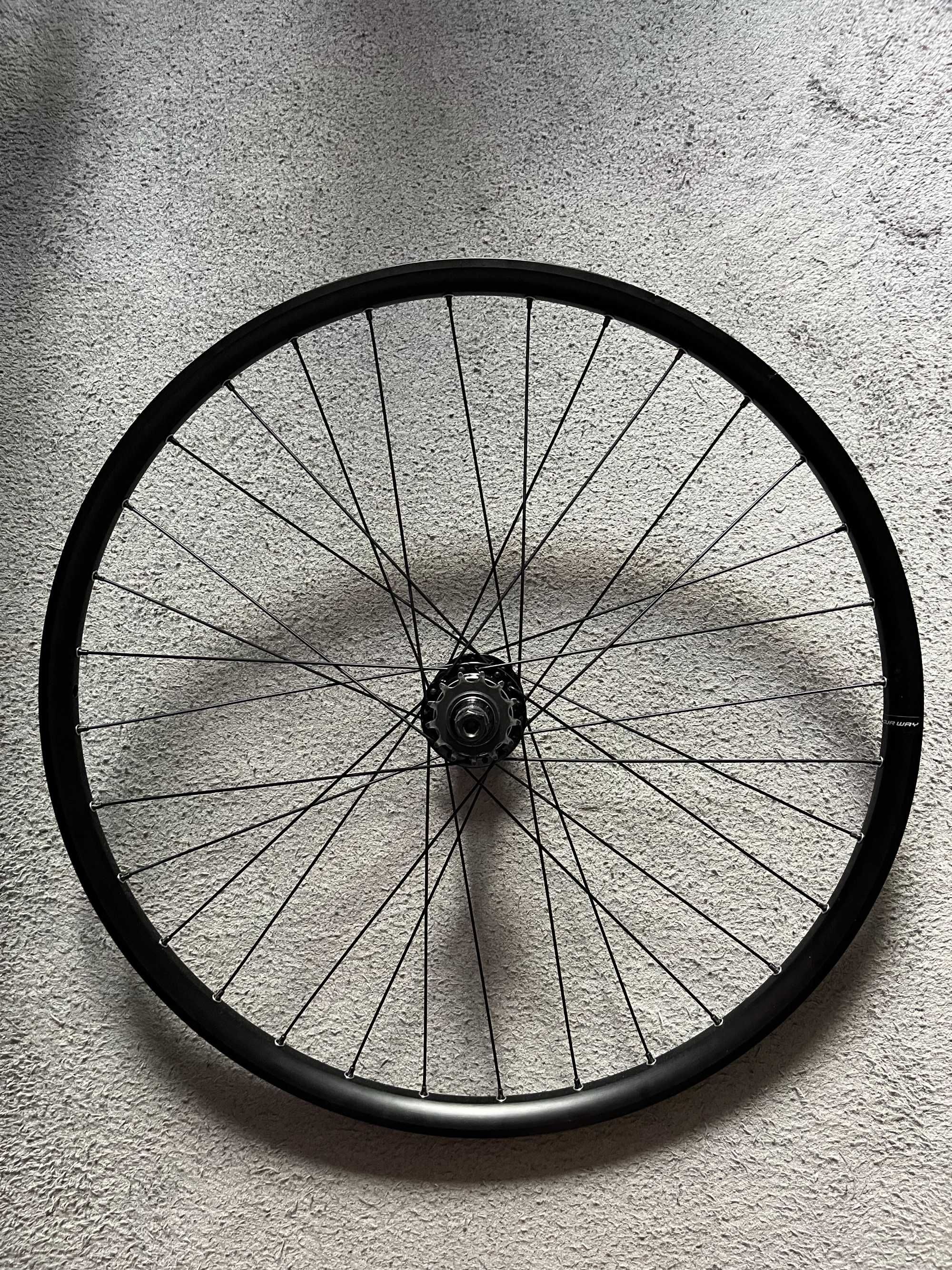 Koło rowerowe dirt 26 (Dartmoor reverse CnSpoke dt swiss stunt street)