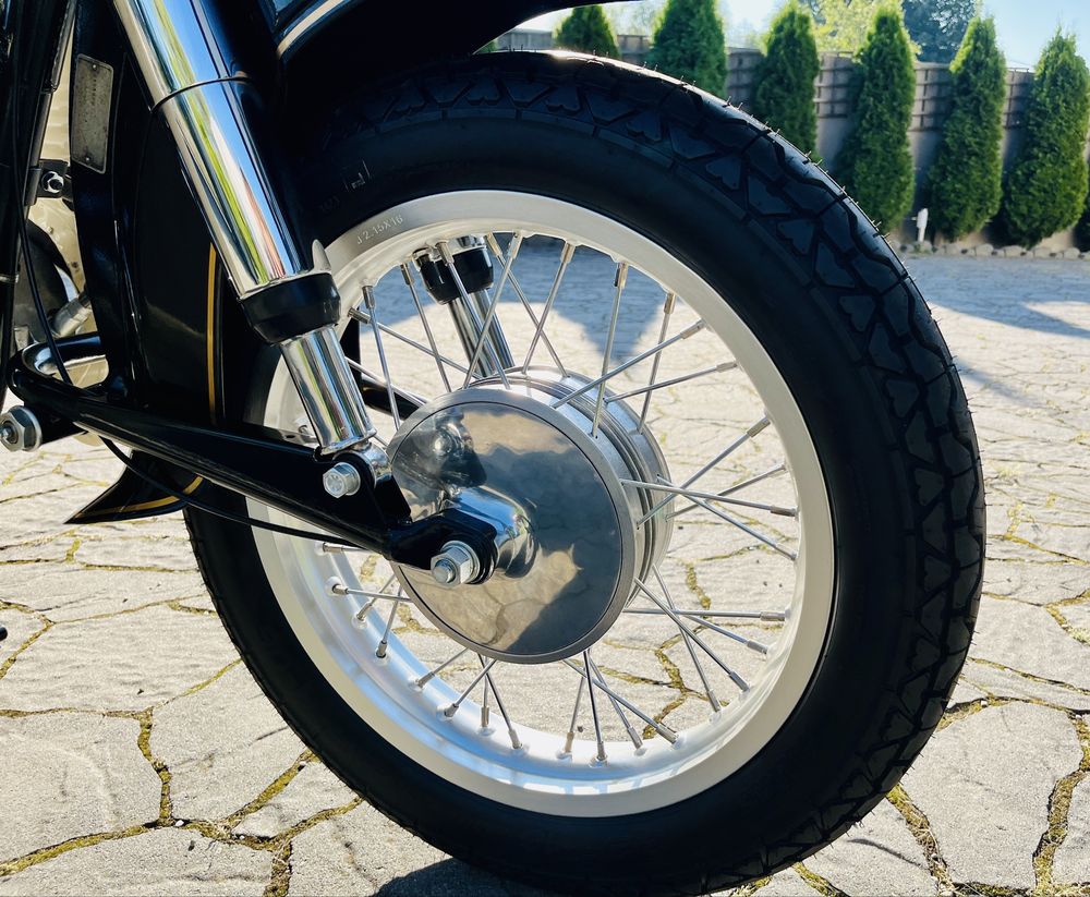 MZ TROPHY 250 / Stan Kolekcjonerski /