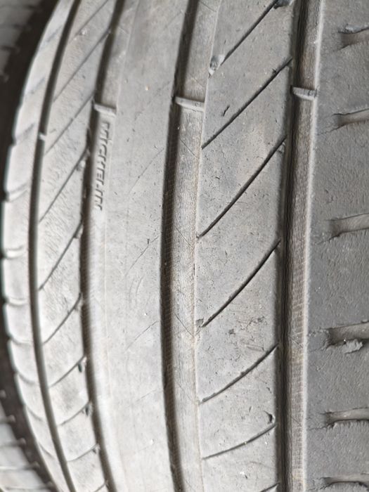 Pneus Michelin usados 215/50 R17