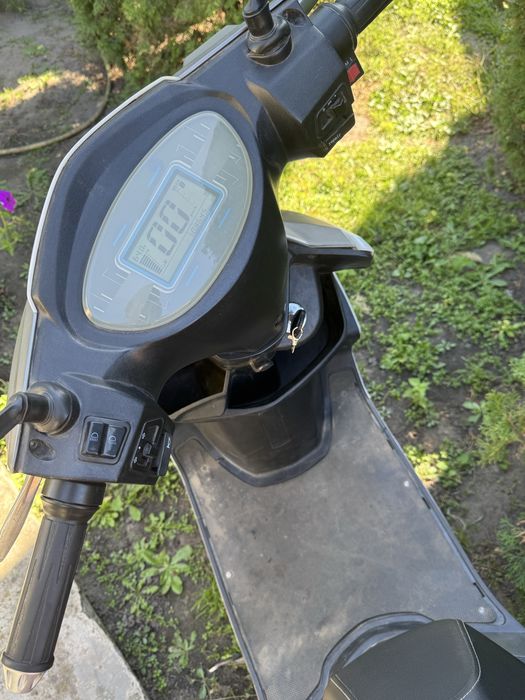 Електричний скутер Maxxter Speedy