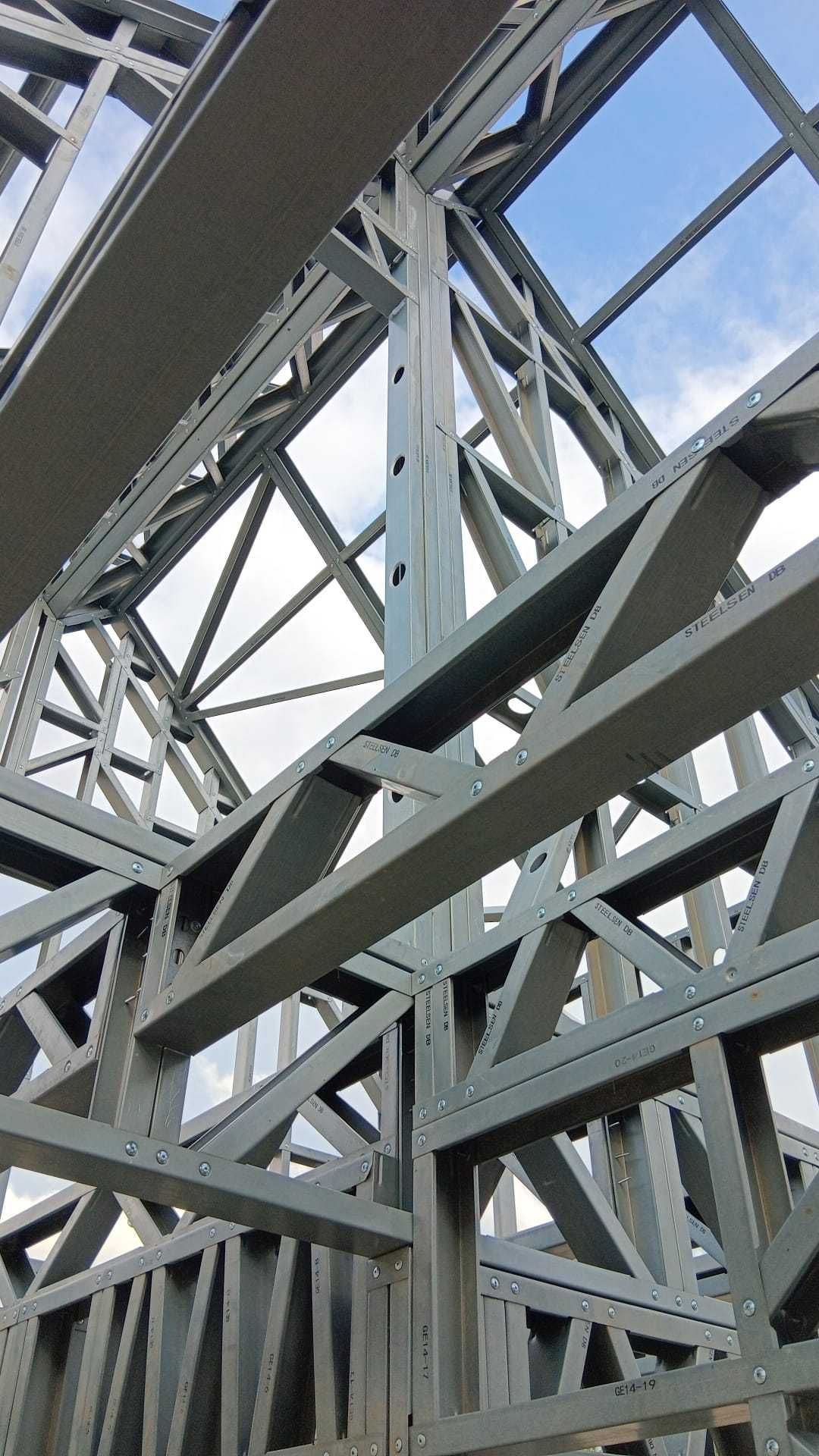 Domek 35m2 na zgłoszenie, konstrukcja stalowa