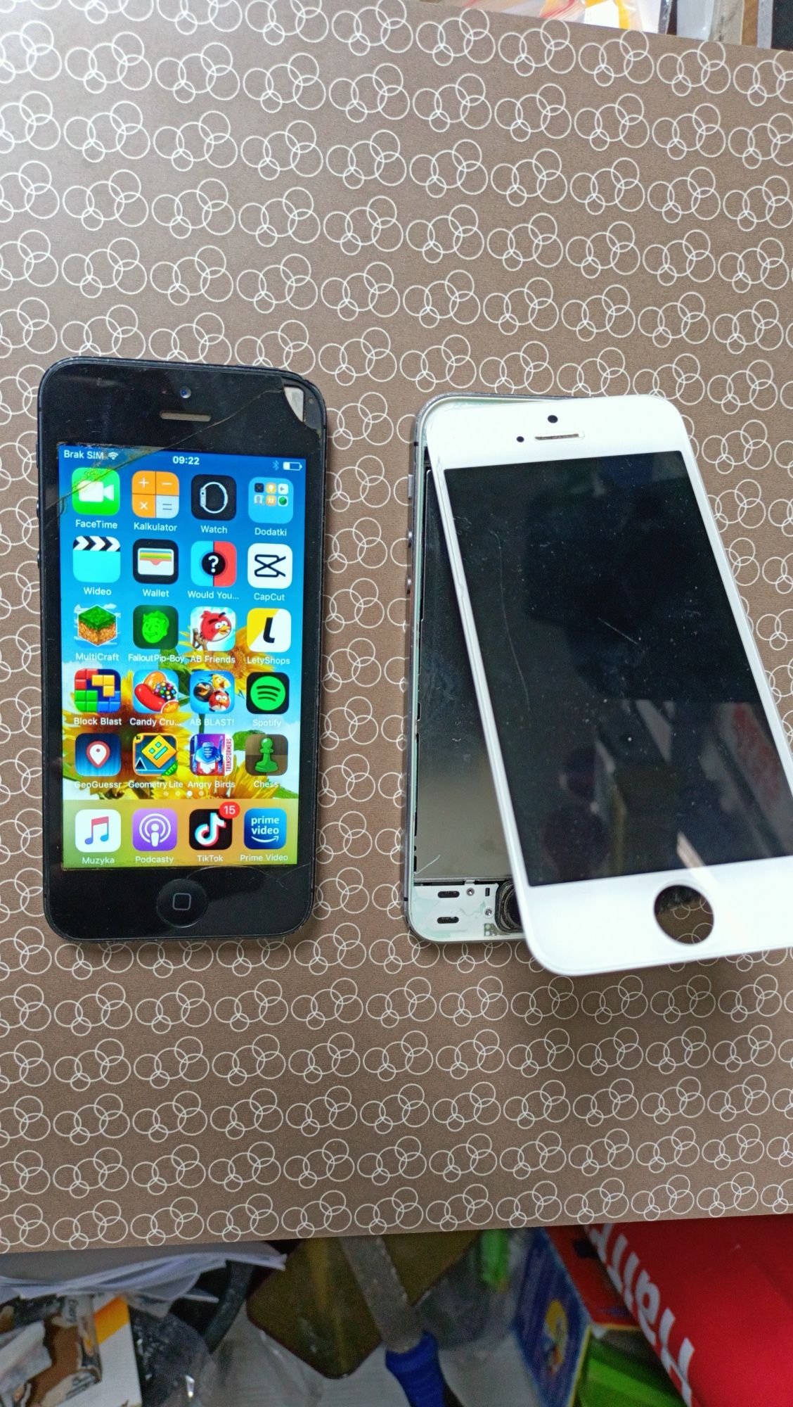 Dwa iPhone 5 plus