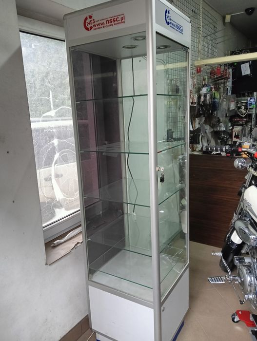 Gablota szklana witryna wystawa