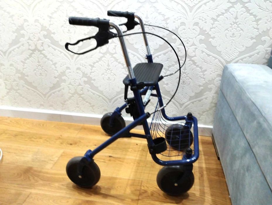 Sprzedam balkonik, chodzik dla seniora