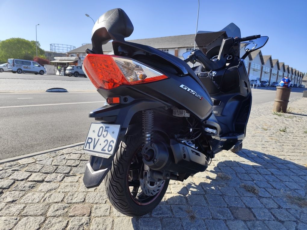 Sym GTS 125 sport impecável maxi scooter