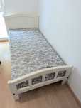 Cama + Colchão 90x190 – Bom Estado