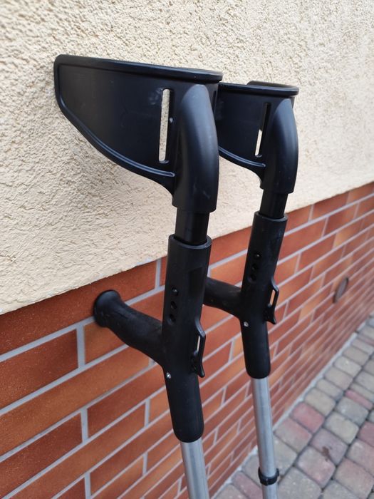 Kule ortopedyczne - para - UŻYWANE - regulacja podłokciowa + duże gumy