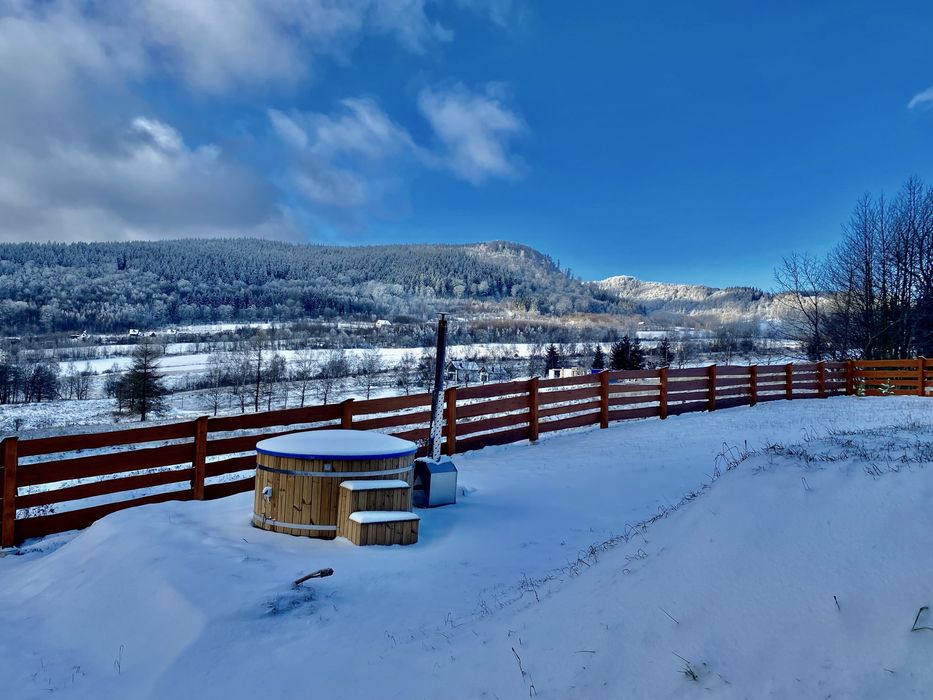 Domek z balia w górach Sowich Łomnica