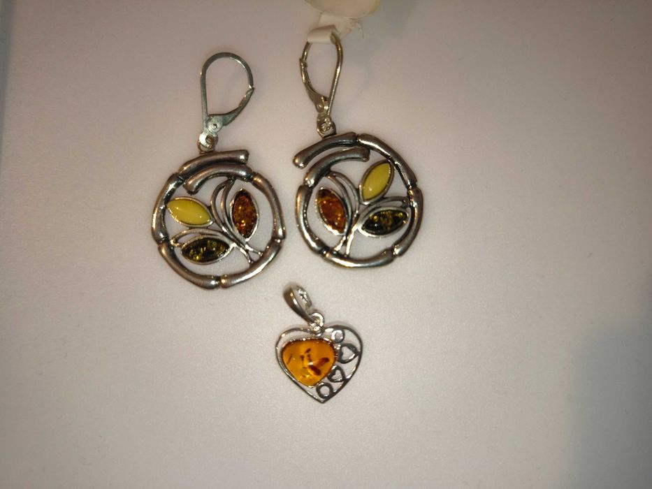 Srebrne kolczyki z trzema rodzajami bursztynu + zawieszka do łańcuszka