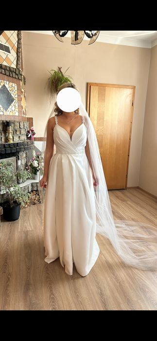 Gładka suknia ślubna