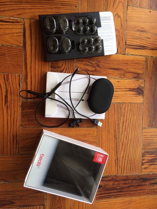 Auriculares Apple Beats X Matte Black AVARIADO, PARA PEÇAS