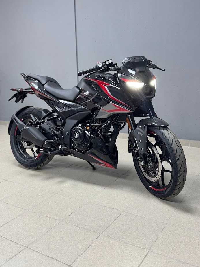 Мотоцикл BAJAJ Pulsar N250 2025