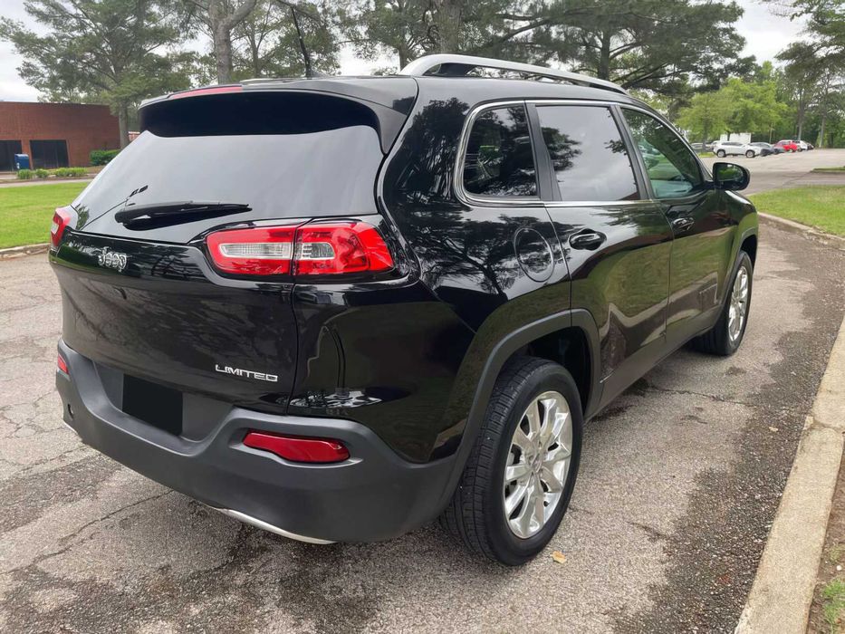Jeep Cherokee      2017