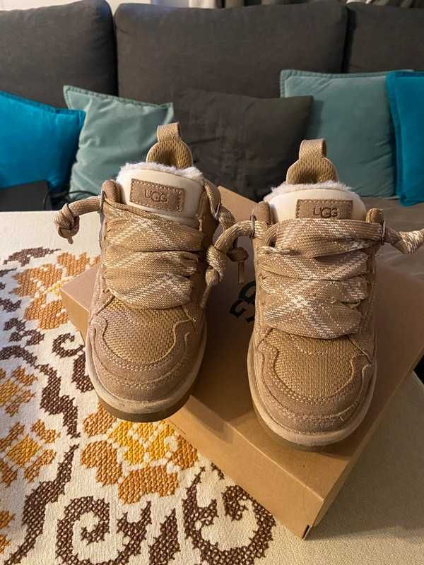 UGG Lowmel Kasztan 9
