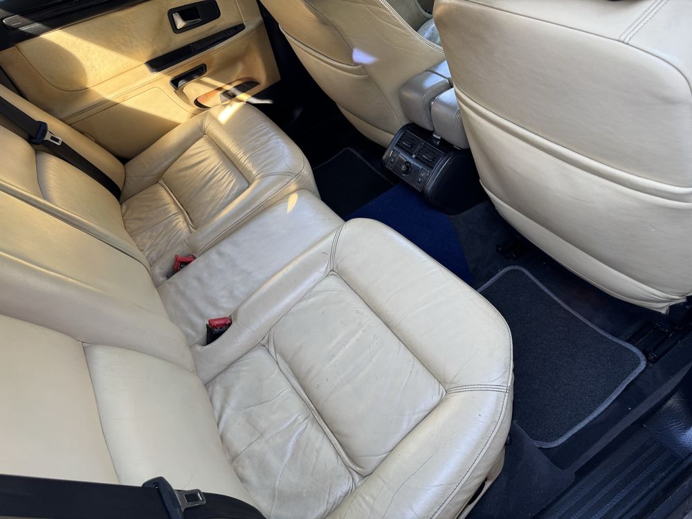 Audi S8 4.2 V8 Quattro