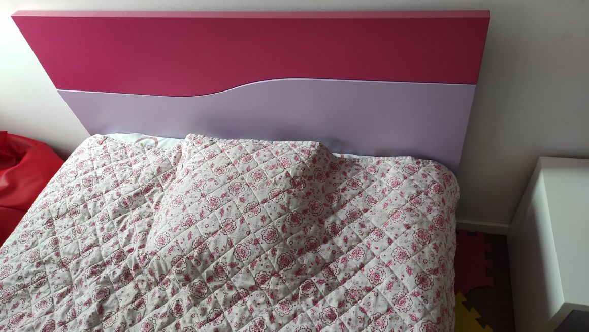 Cama individual para menina