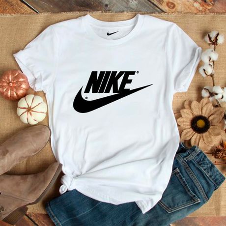 Женская футболка Nike Найк белая чёрная Жіноча футболка біла чорна