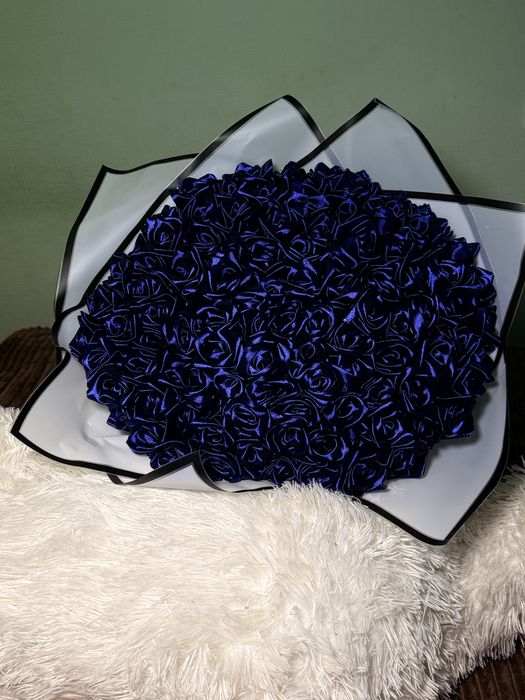 Букет 101 роза, з атласних стрічки, Синього кольору