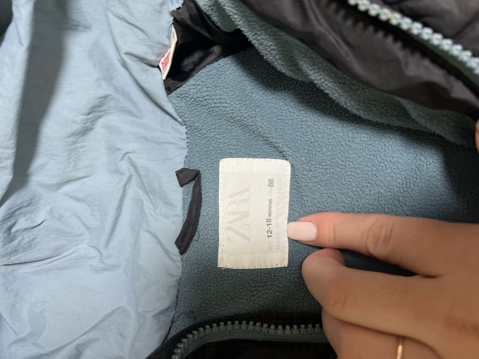 зимова куртка ZARA 86р