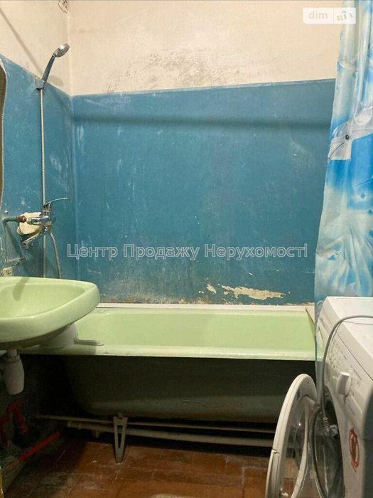 продам 2-кімнатну на Троєщині ІВ