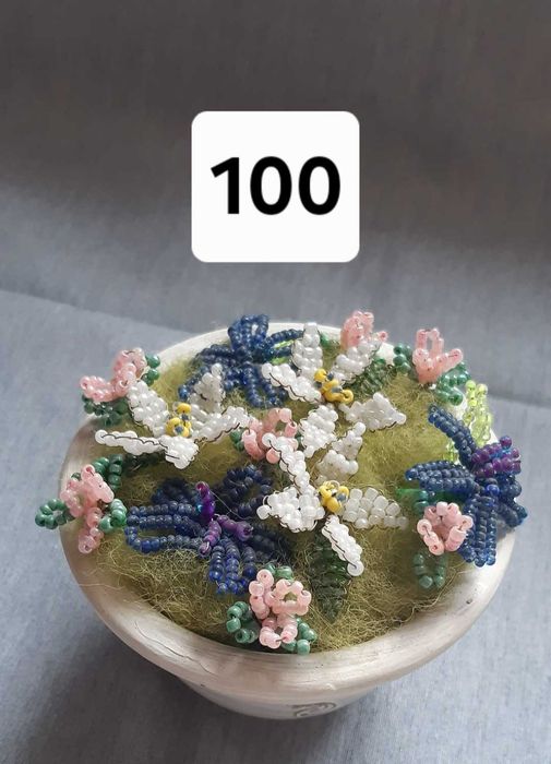 Вироби з бісеру папуга квіти