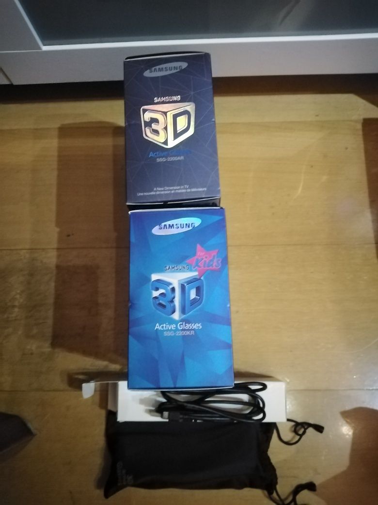 Vendo 3 óculos  3d novos Samsung com DVD. Blu-ray 3d  e televisão 3d b