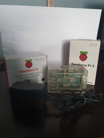 Raspberry pi 3 model b+ wraz z zasilaczem