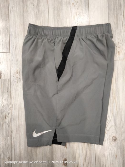Шорти чоловічі бренду NIKE L