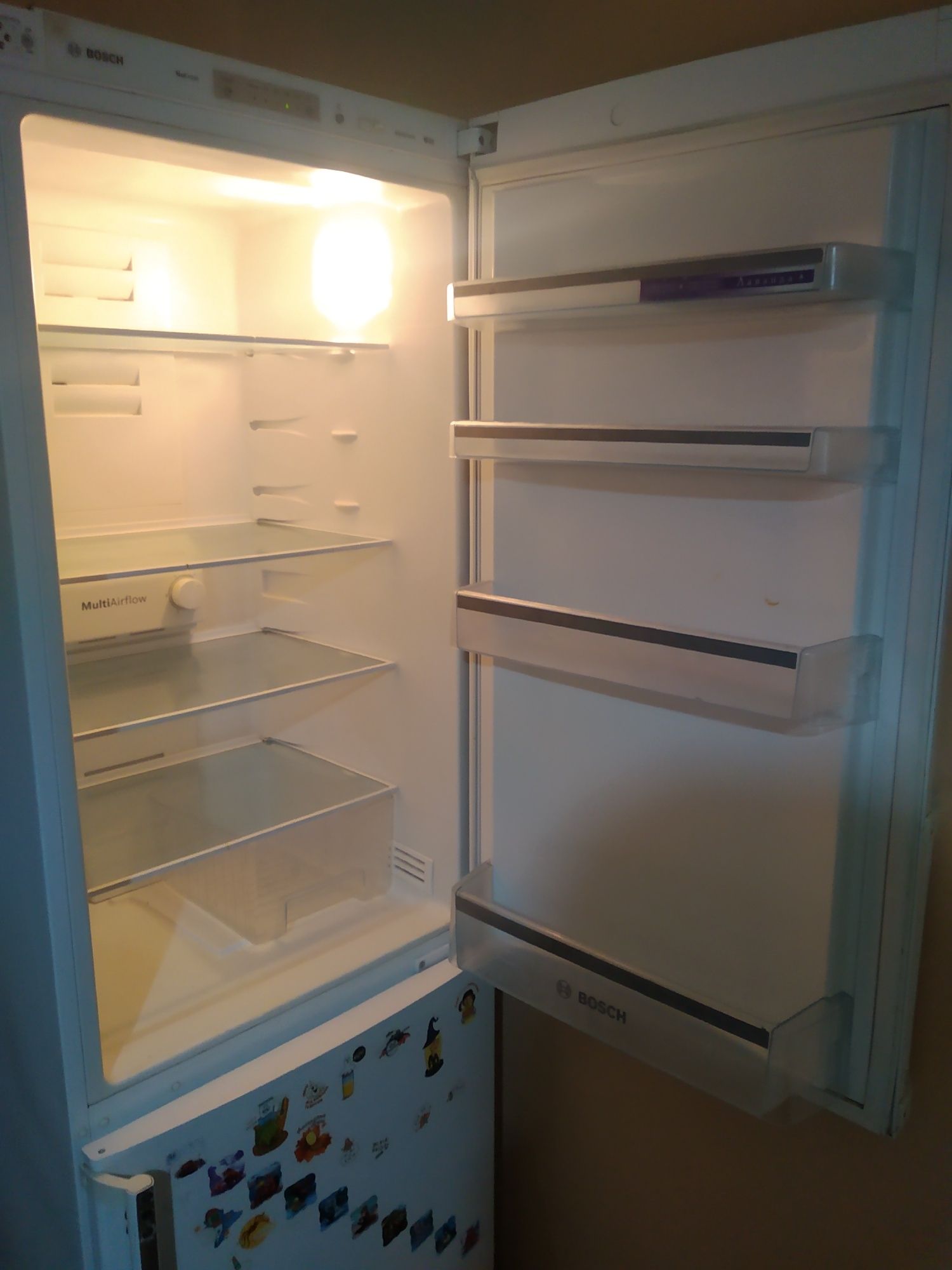 Холодильник BOSCH