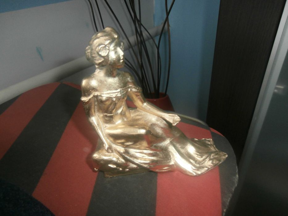 figura na zegar kominkowy