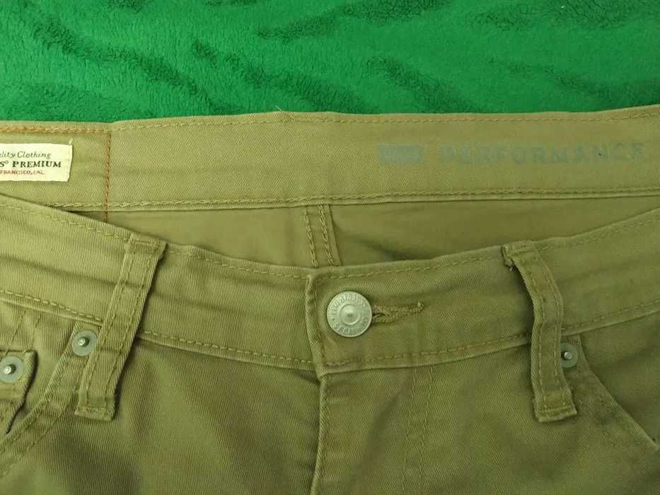 Spodnie męskie Levi Strauss & CO.  W32 L36 stan bdb kolor piaskowy
