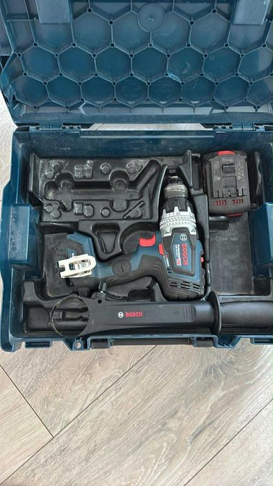 Wiertarko-wkretarka szlifierka Aku Bosch bi turbo 2 Aku ładowarka