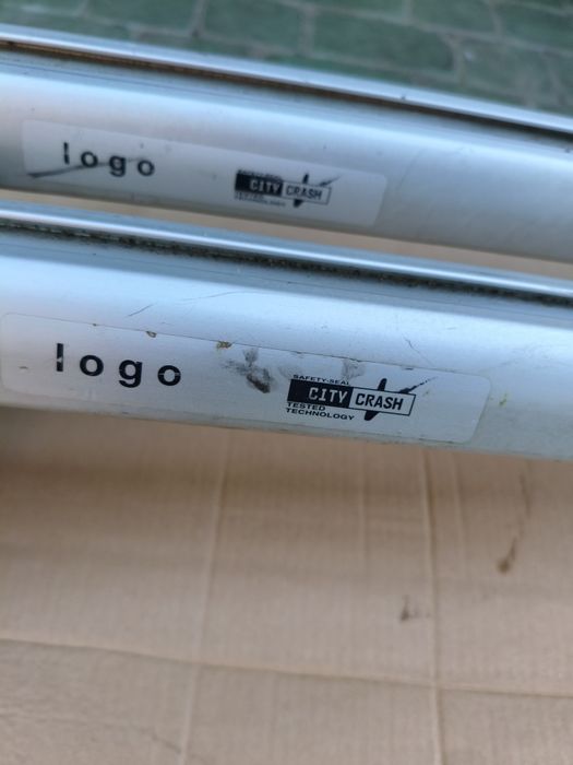 Bagażnik dachowy Audi A8 pierwszej generacji