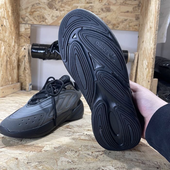Чоловічі кросівки Adidas Ozelia grey