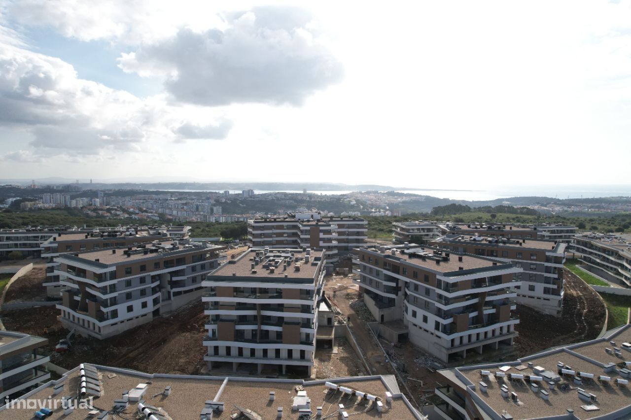Maravilhoso apartamento T5 com vista Tejo | Serra De Carnaxide