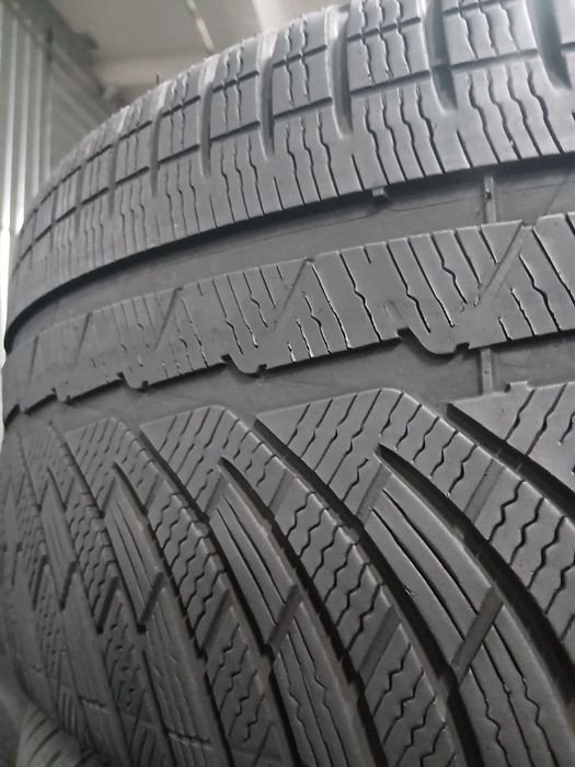 255/40 R19-Michelin PilotAlpin PA4 зима склад шин