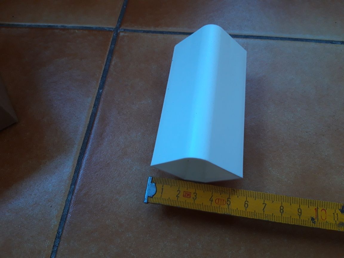 Stopki pod szafkę  białe 4szt dl.10cm
