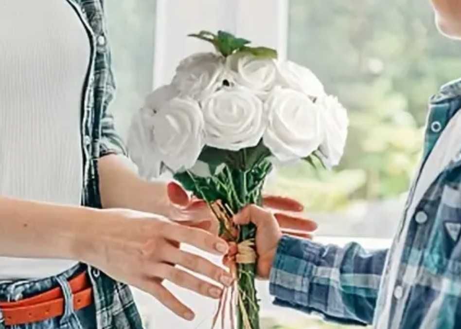 Весільний букет з штучних троянд, білі, декор на арку, столи,