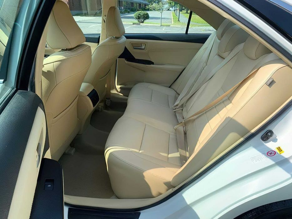 Toyota Camry      2016