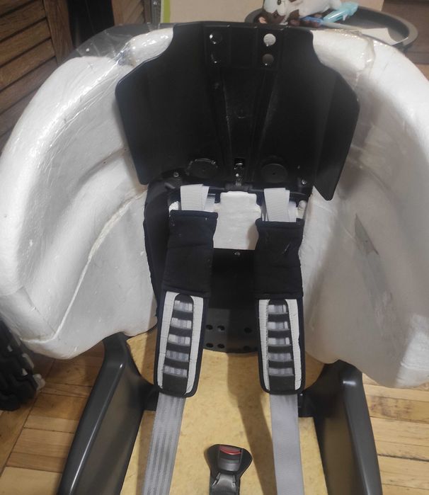 Автокрісло сидіння дитяче Britax Romer King Zebra