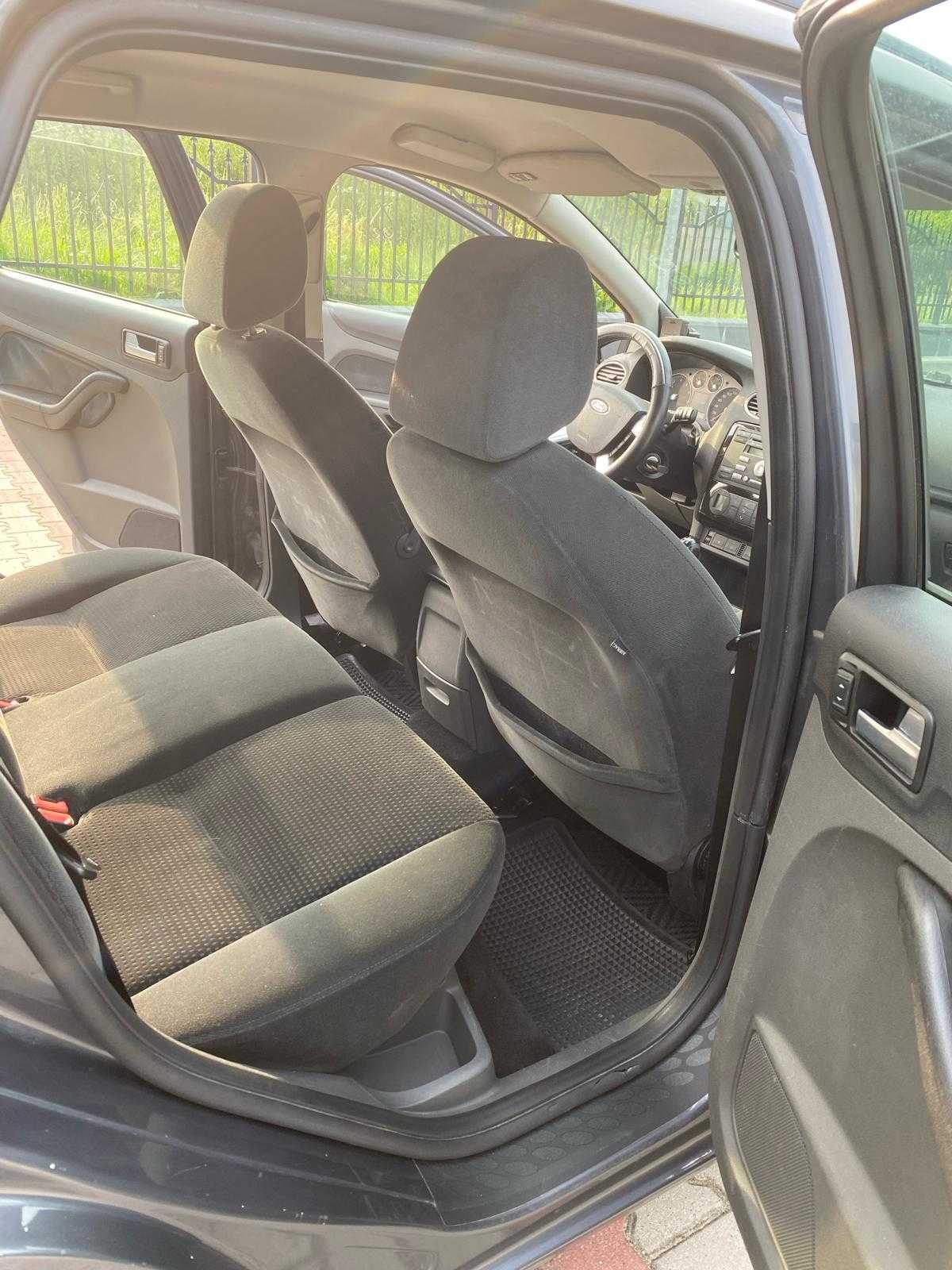Ford Focus 2.0 Benzyna Ghia 2005
