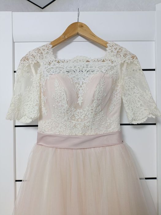 Сукня весільна пудрового кольору