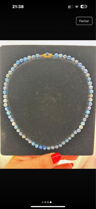 Colar de perolas azul