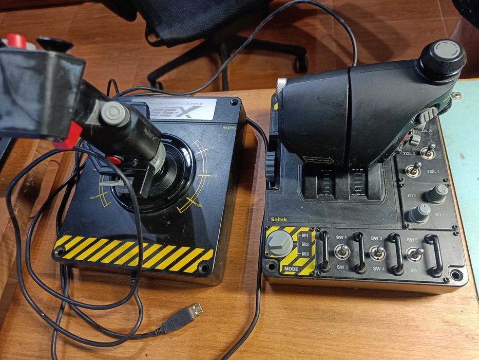 Joystick HOTAS Saitek X55 Rhino