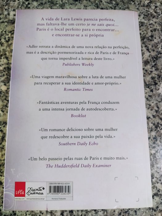 Livro de Elizabeth Adler título Lua de Mel em Paris